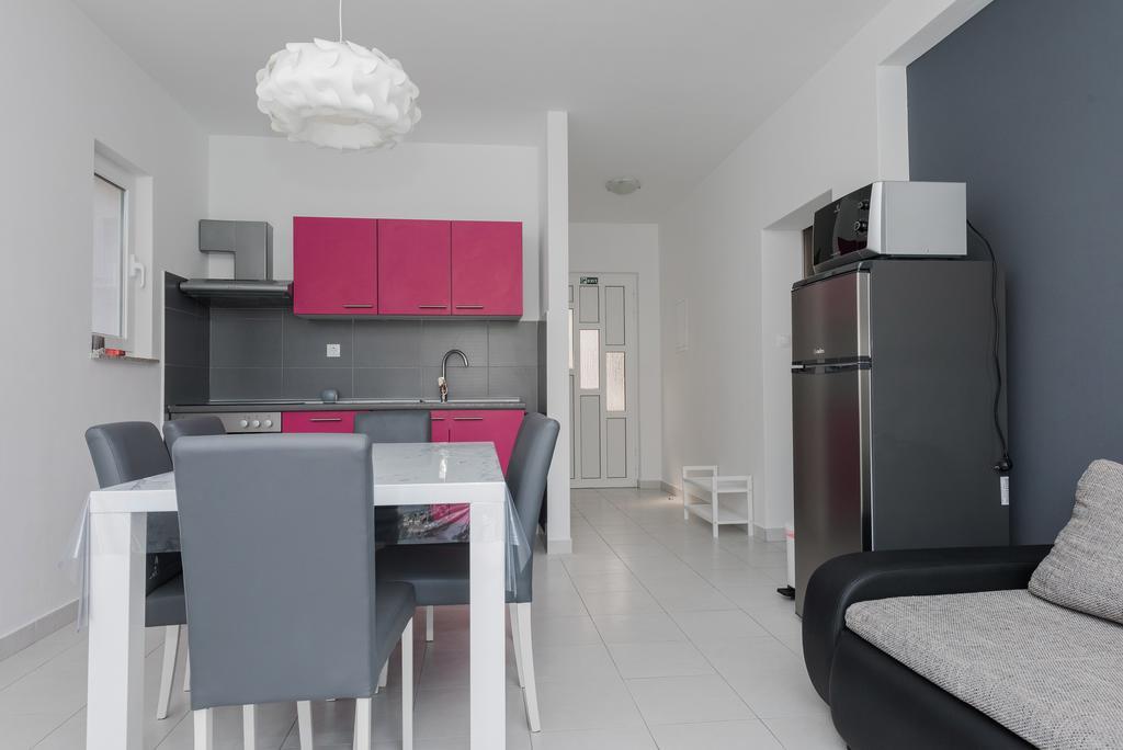 Apartment Dragan Grubisic Primošten Buitenkant foto